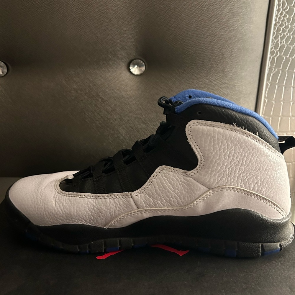 Size 7y jordan 10’s